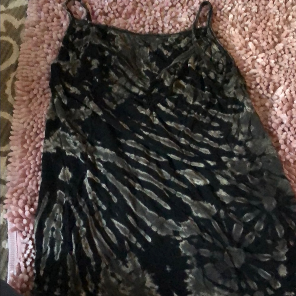 Black and grey tank top.